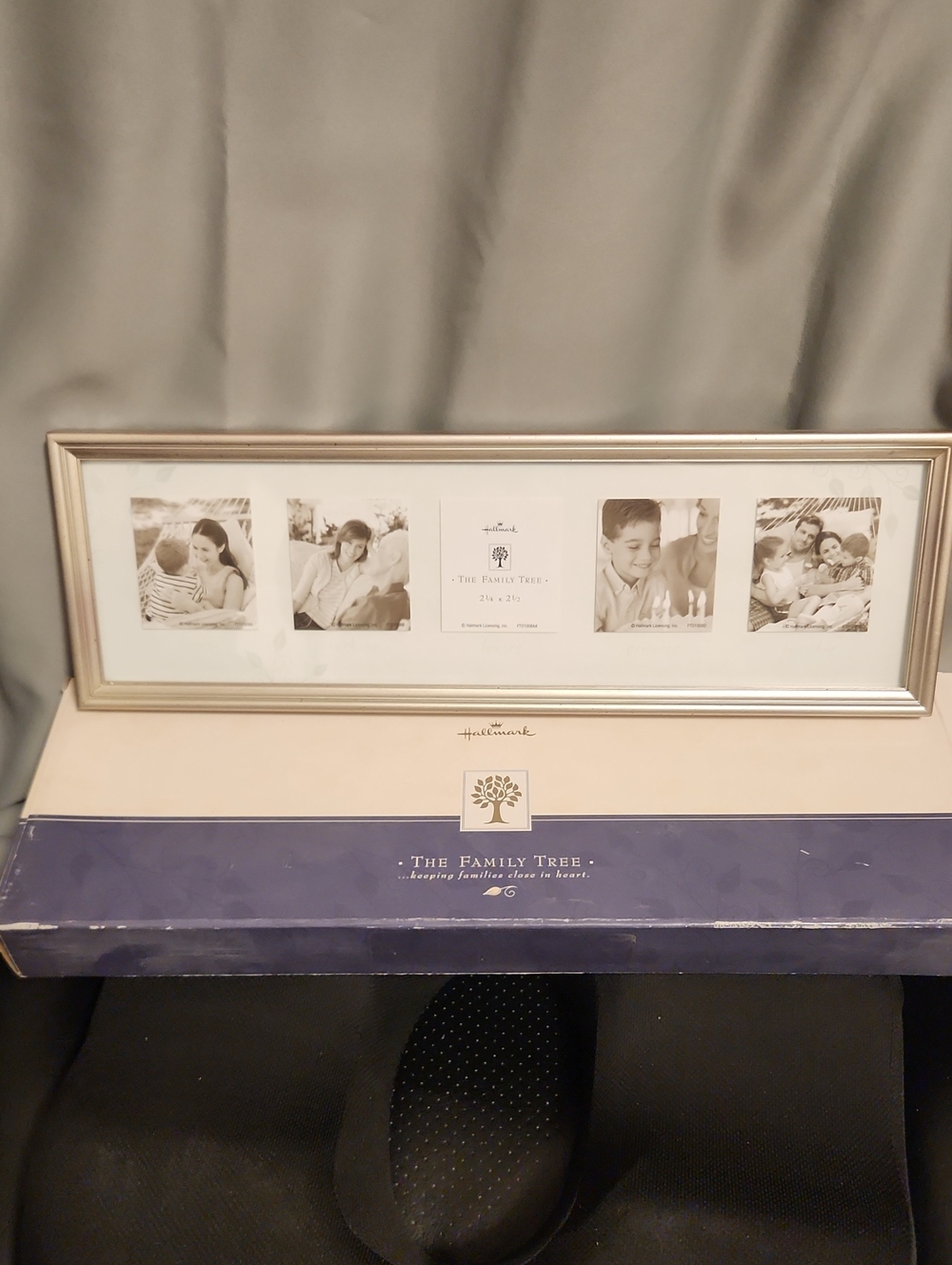 Hallmark The Family Tree Silver "Living,...love:.